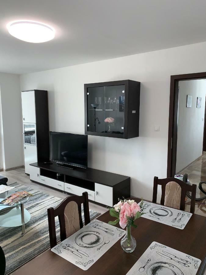 Apartament Tt10 Botanicka Trnava Dış mekan fotoğraf
